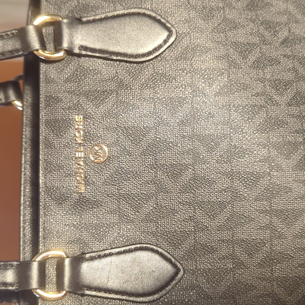 Grey & Blk Michael Kors purse with wallet and mini purse attached EUC